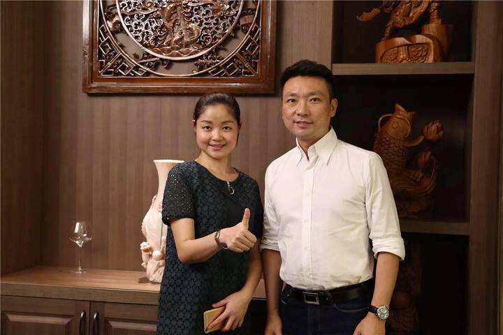 cctv新闻传播主持人