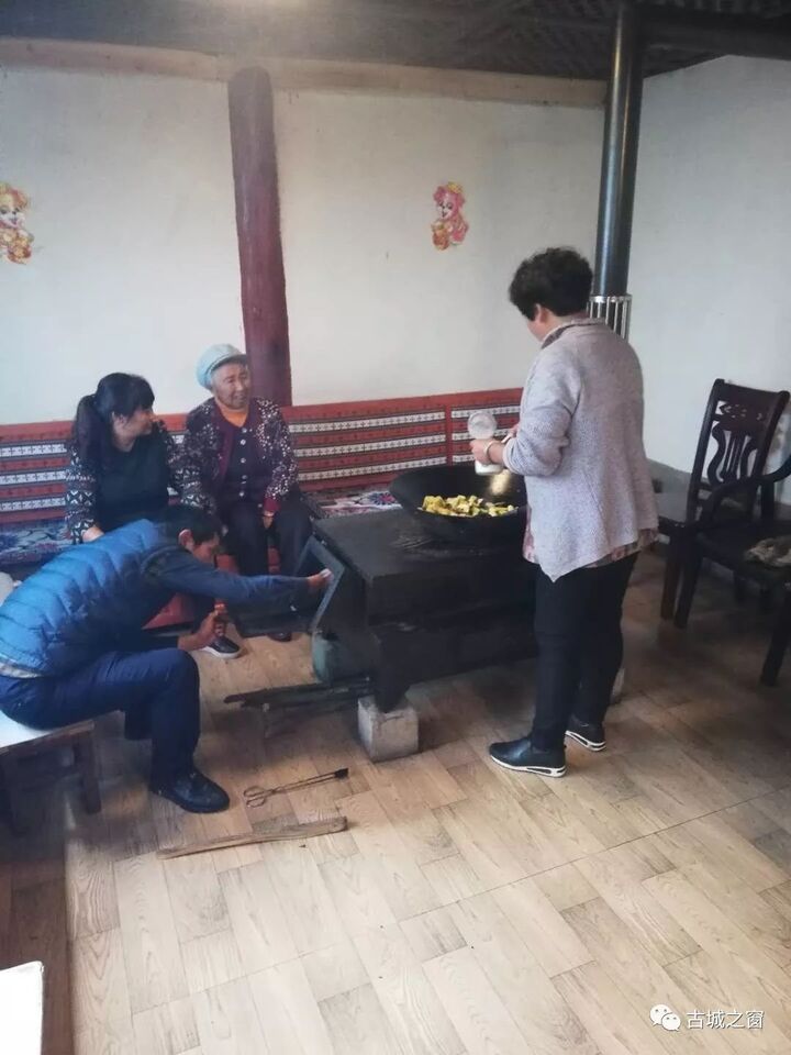 【关注】月是故乡明,纳西人家这样过中秋节