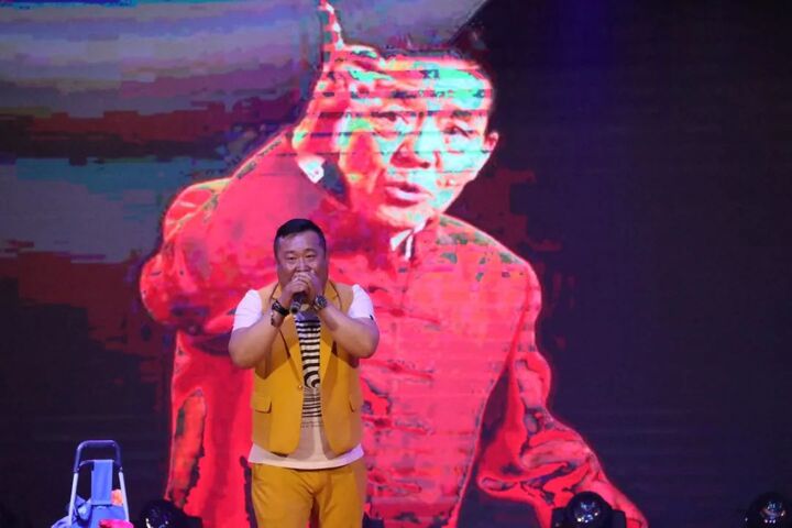 模仿唐三藏 搞笑的表演 引来阵阵大笑 单田芳,马三立,刘欢 乡村爱情