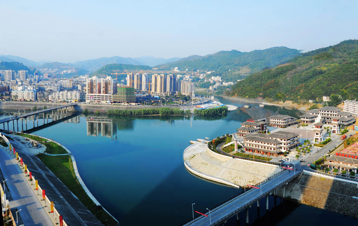湖北竹山县城·堵河明珠