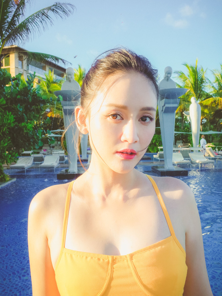 cici家 17夏 陈乔恩同款 性感后背绑带压褶百褶吊带裙