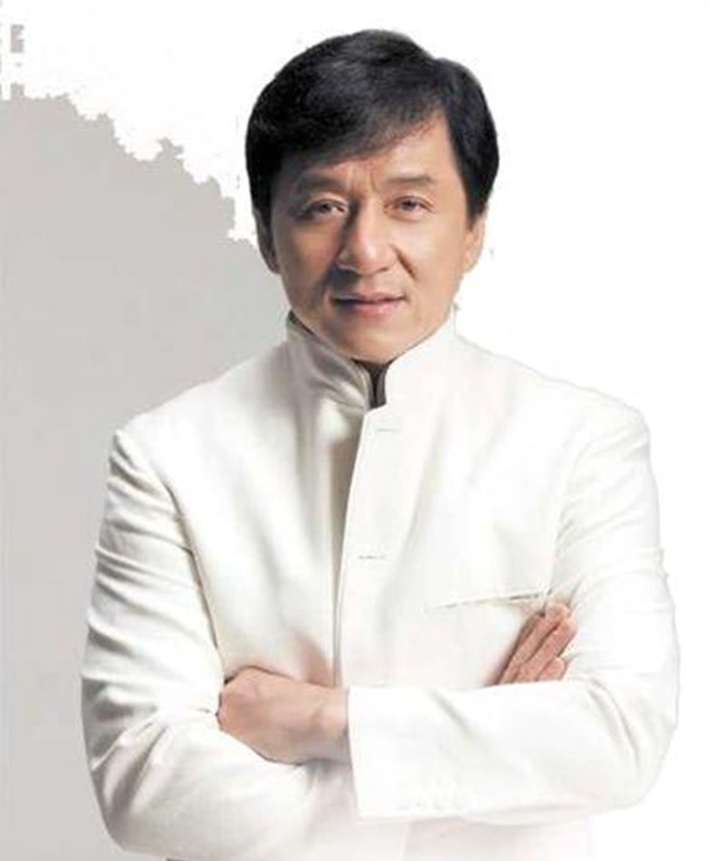 拍戏从不现身全靠替身,片酬却一天100万就连成龙李连杰都惭愧!