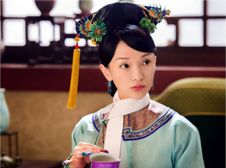 周迅自曝《如懿传》素颜定妆照,形象宛若少女,网友:判