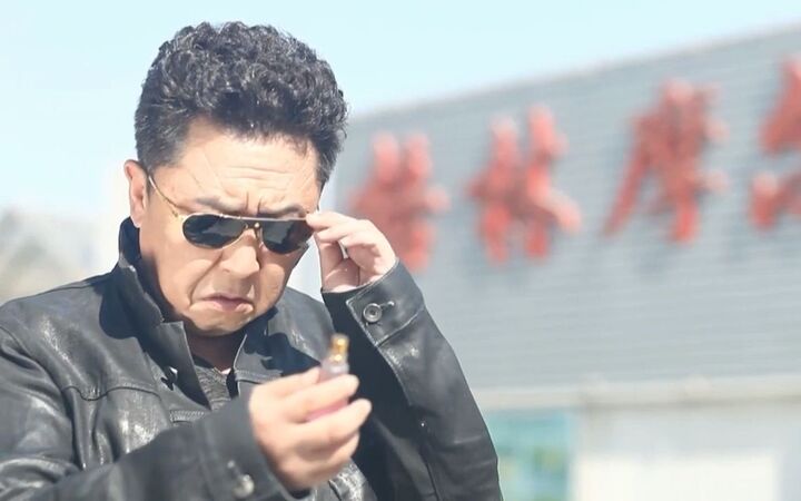 拿我当于谦父亲了?德云社栾云平酒店吃饭,厨子端上来的菜太奇葩