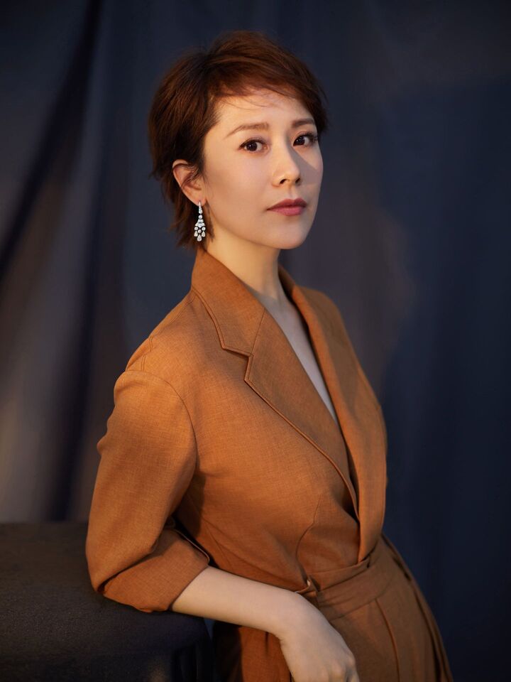 海清最新剧作上线,田蜜正式亮相 读者:好期待,海清穿搭好好看