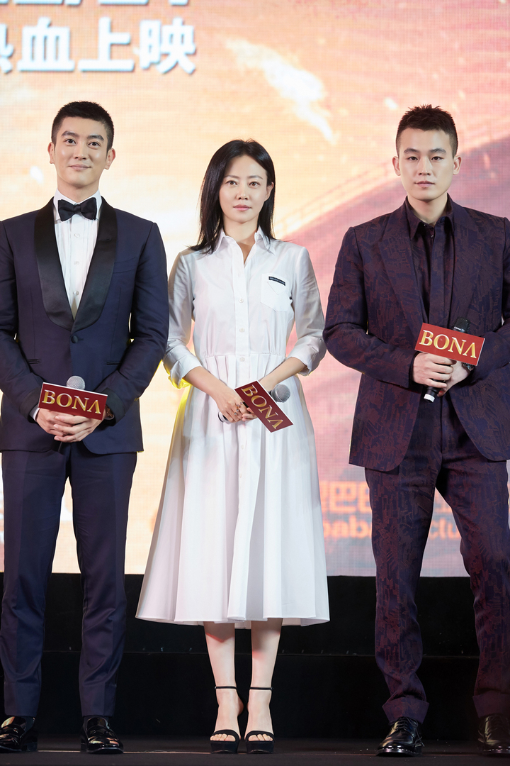 谭卓主演电影 《烈火英雄》《被光抓走的人》新片来袭