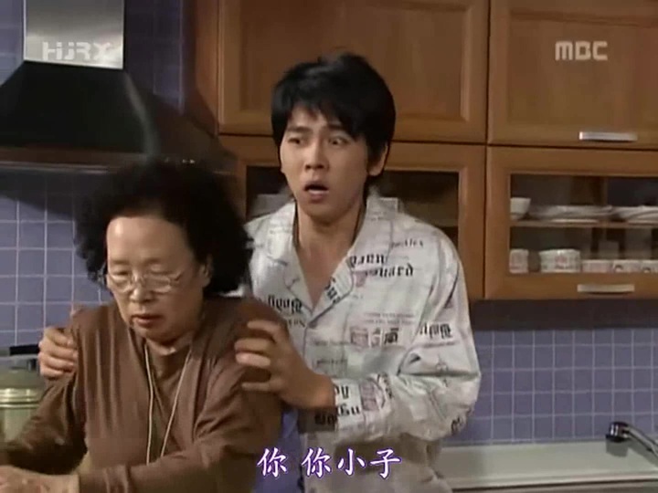 《搞笑一家人》顺才发现全家骗他当猴耍, 于是开始假装眼睛看不见套