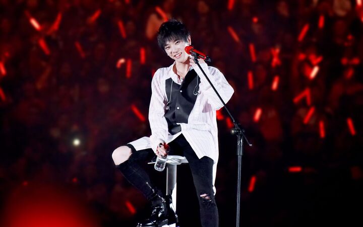 【华晨宇】hcy48之甜宇(遇见你的时候所有星星都落到我头上)
