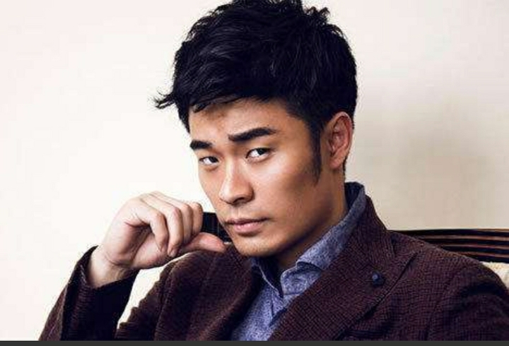 陈赫 影视中的好男人,外面的……不说了. 娄艺潇 弹一闪.