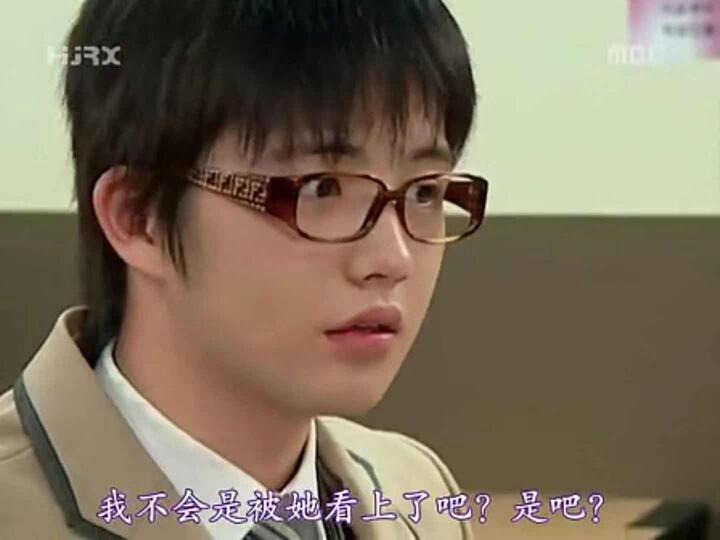 重看搞笑一家人发现敏浩的眼镜竟然是fendi的