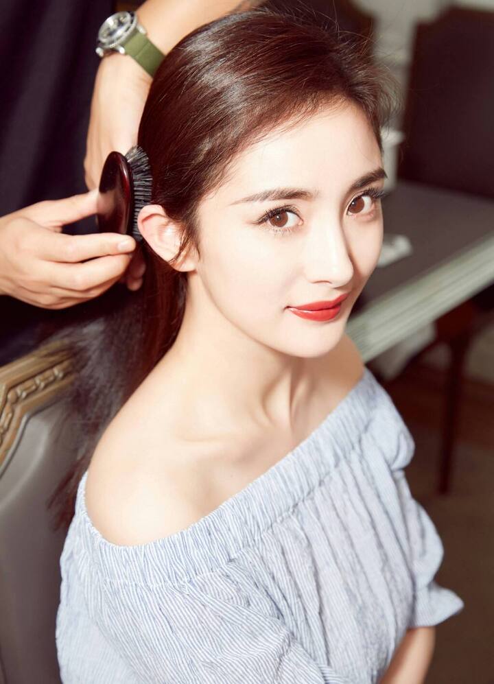 娱乐圈最美的她,杨幂性感出镜排第三,第一实至名归