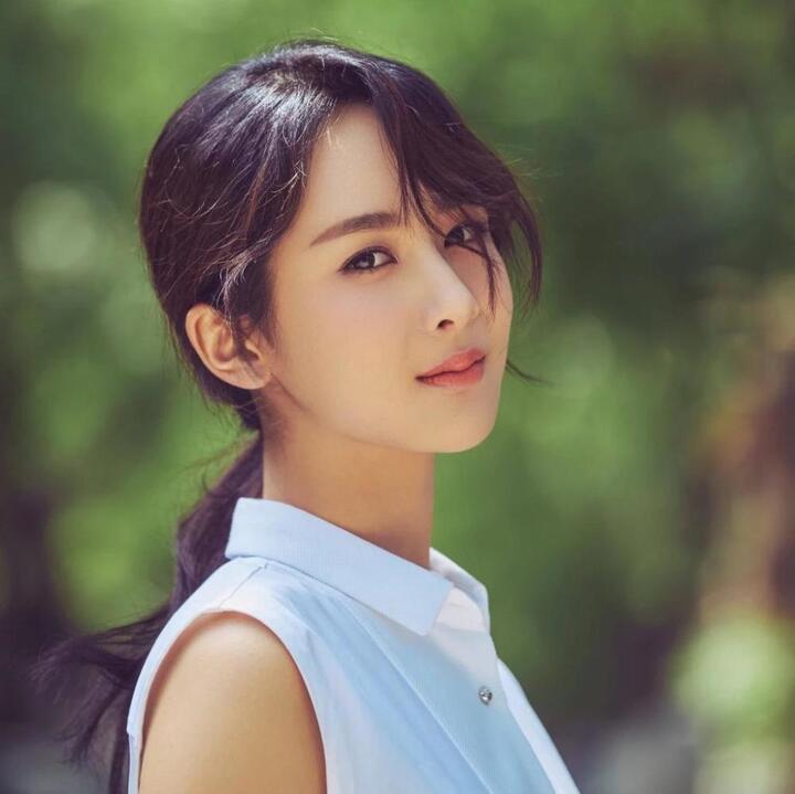 杨紫减肥前的体重被曝光,网友吐槽她的确要去减肥了