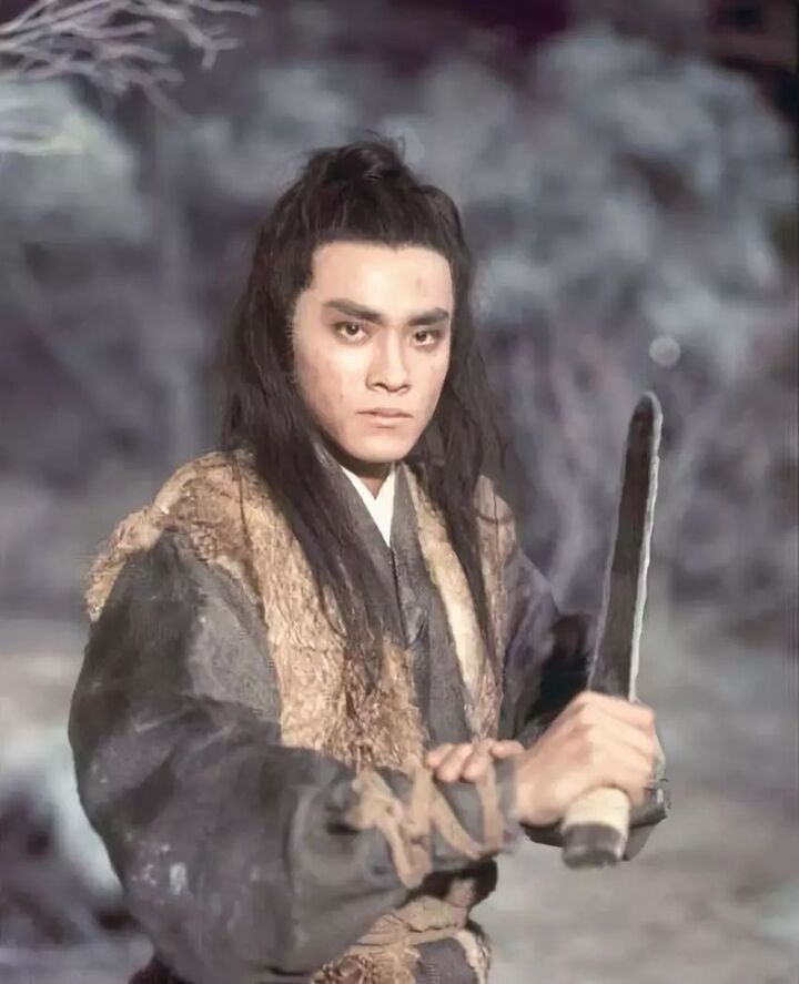 演员〔尔冬升〕在《魔剑侠情》中的扮相