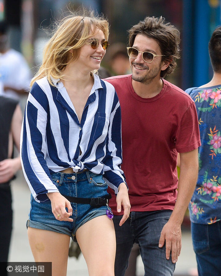 布莱德利·库珀前女友苏琪·沃特豪斯(suki waterhouse)与迭戈·鲁纳