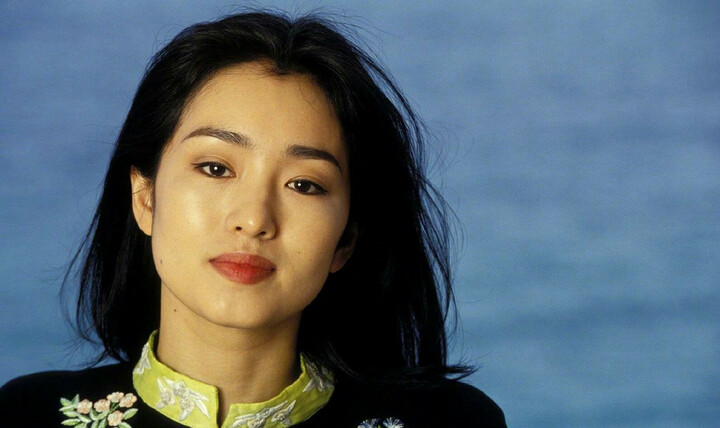 52岁巩俐被指老态发福,与张国荣的旧时合影风华绝代!