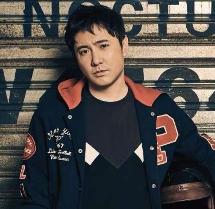 沈腾入选最帅面孔,韩寒帮沈腾宣传不料遇尴尬