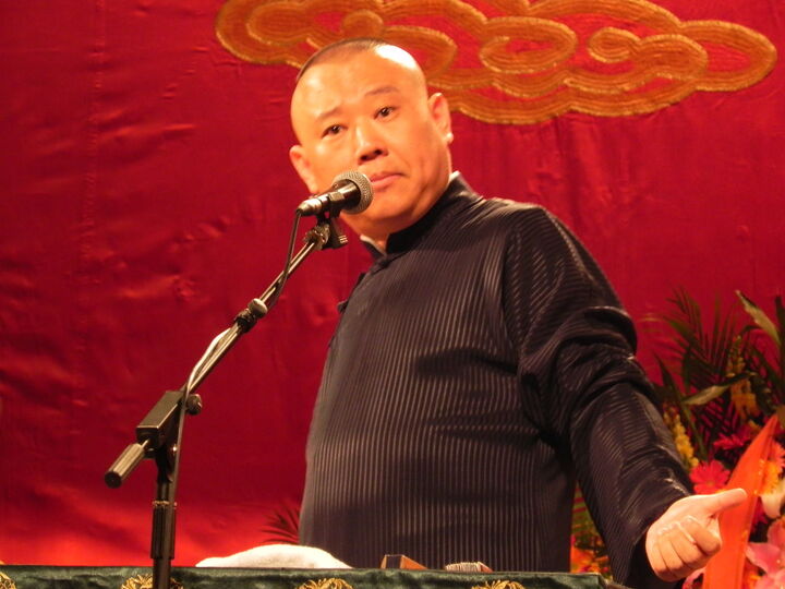相声前辈狂喷郭德纲,原因让人咋舌,郭德纲霸气回应