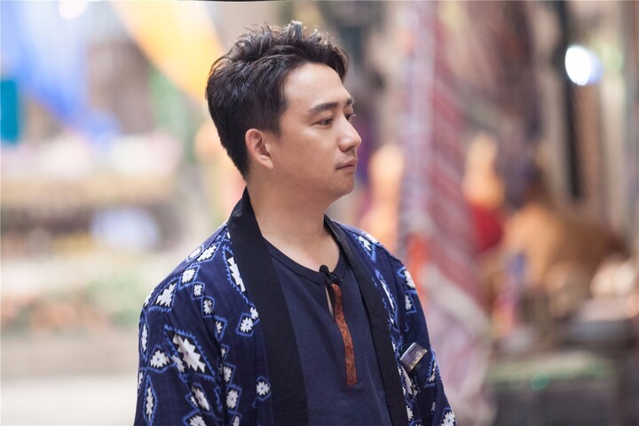 《我是大侦探》黄磊再次发起"连问"技能 何炅感慨:他