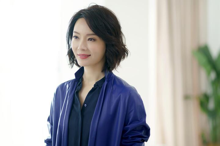 陈数《幕后之王》获封"职场穿搭教科书" 网友:求口红色号