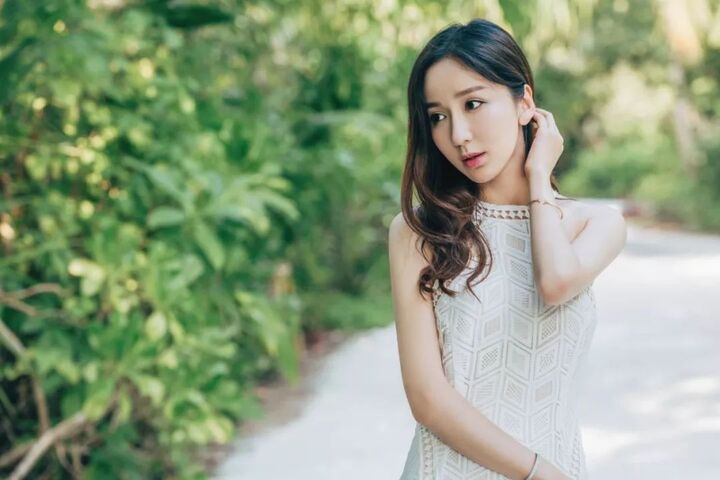 娄艺潇30岁,马思纯也30岁,网友:身材差距这么大么?