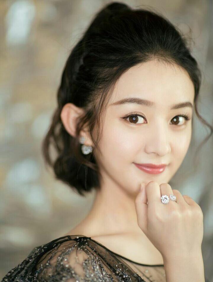 赵丽颖的卷毛不见了, 小仙女要变路人?