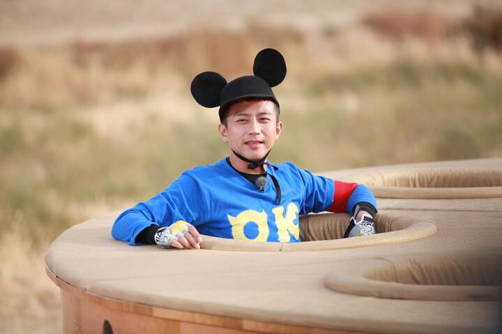 当明星遇到"超清"央视:邓超变沧桑,王俊凯皮肤差!