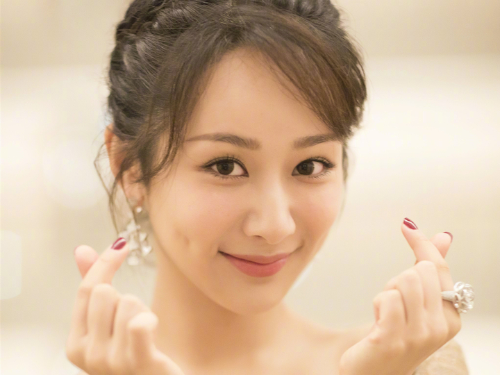 2018微博最具搜索价值女演员:第一不是杨紫,热巴第三