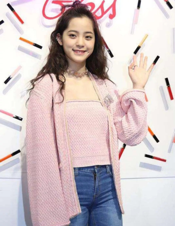 黄奕塑好妈妈人设洗白?欧阳娜娜真白富美?