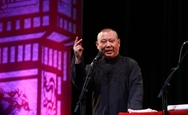 曹云金自曝抑郁吃7种药,离开郭德纲,连亏4部电影的他过得超惨