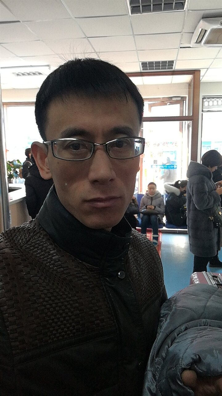 杨坤个人资料简介及齐齐哈尔_手机壁纸_电脑壁纸_桌面