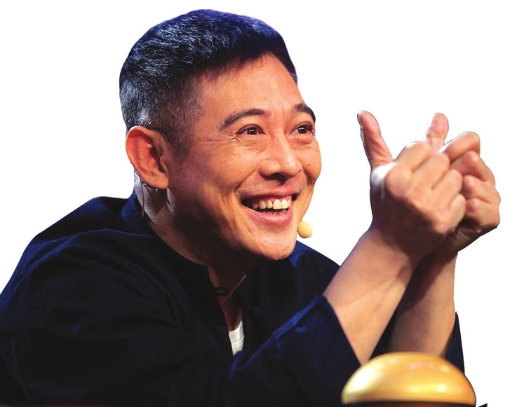 卖萌的李连杰被赞:更帅!(组图)