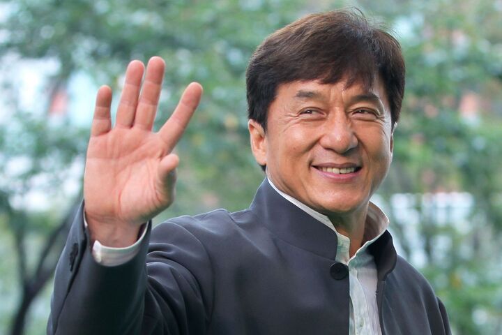 春节不能回家是一种什么体验?成龙大哥的回答让人泪目!