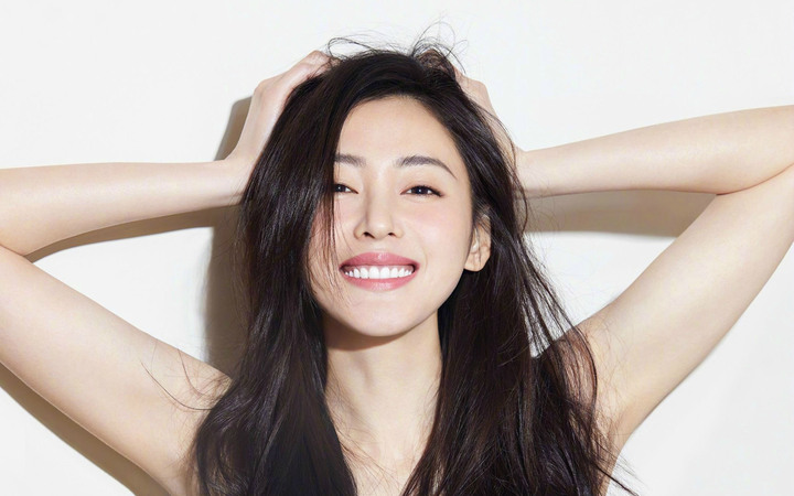 张天爱时尚杂志大片写真桌面壁纸