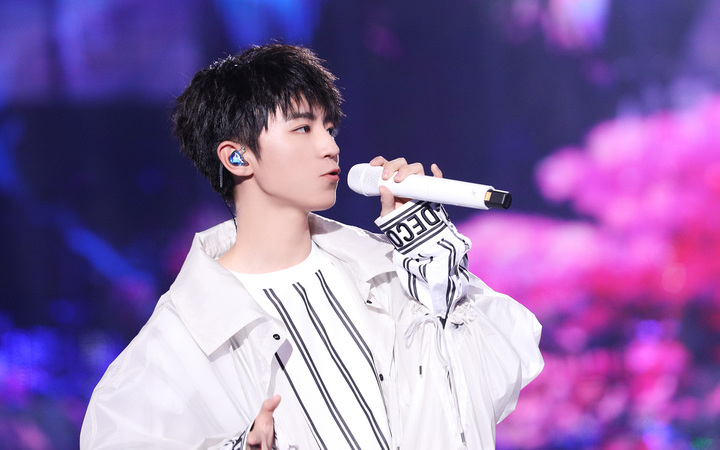 tfboys王俊凯帅气高清图片桌面壁纸
