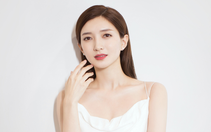 江疏影性感白裙诱惑写真图片壁纸