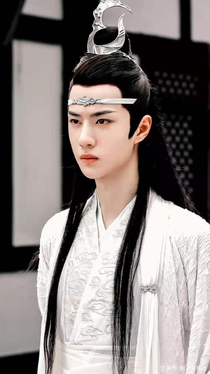 "令"郎肖战王一博获华鼎奖提名,网友:高兴为时尚早