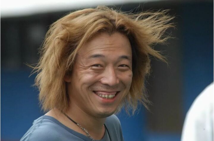也许正是这些在底层漂泊奋斗的经历,给予了黄渤取之不尽的生活体验,也