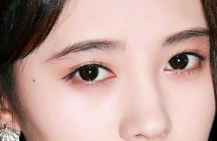 弯弯的眉毛类似的词语_手机壁纸_电脑壁纸_桌面壁纸【图客网】